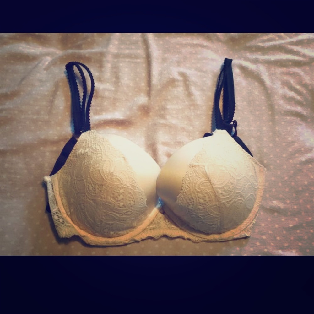 Victoria's Secret Bra size 34DD